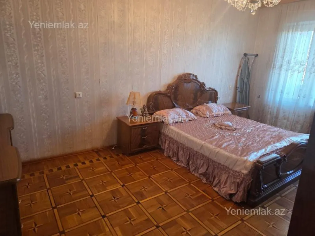 Satılır 4 otaqlı köhnə tikili 105 m²