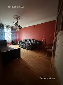 Satılır 4 otaqlı köhnə tikili 100 m²