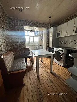Satılır 4 otaqlı köhnə tikili 100 m²