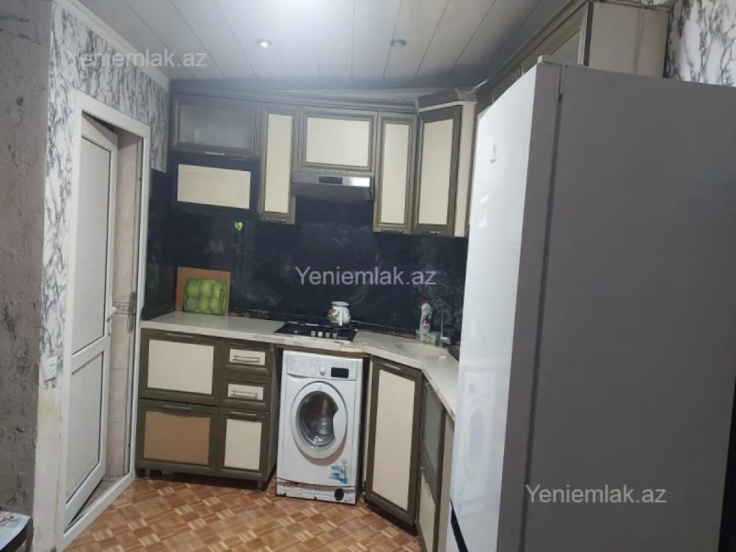 Satılır 3 otaqlı həyət evi 100 m²