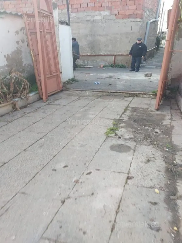 Satılır 3 otaqlı həyət evi 100 m²