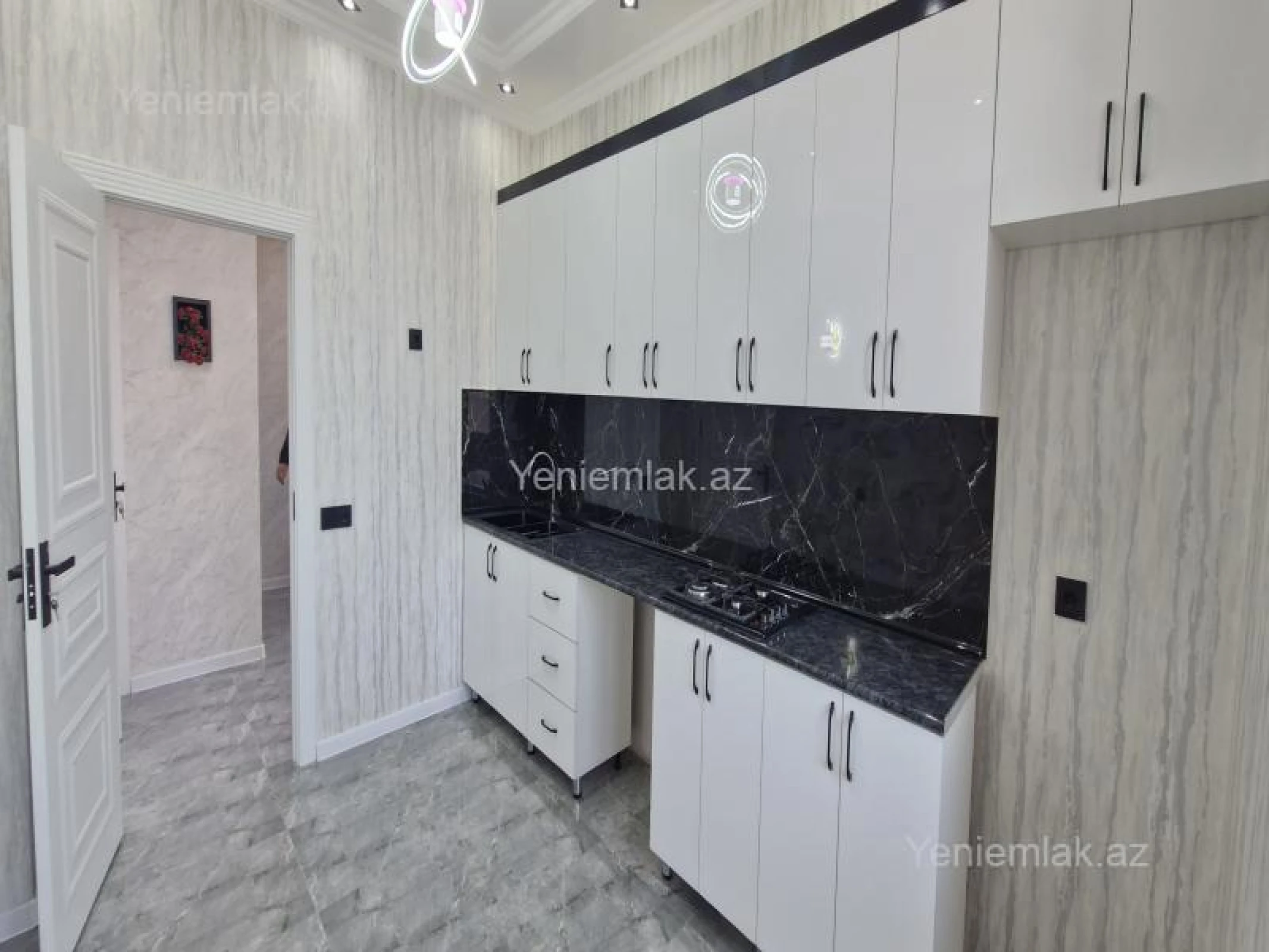 Satılır 3 otaqlı yeni tikili 90 m²