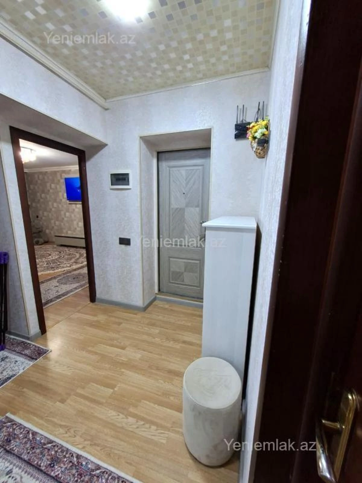 Satılır 2 otaqlı köhnə tikili 65 m²