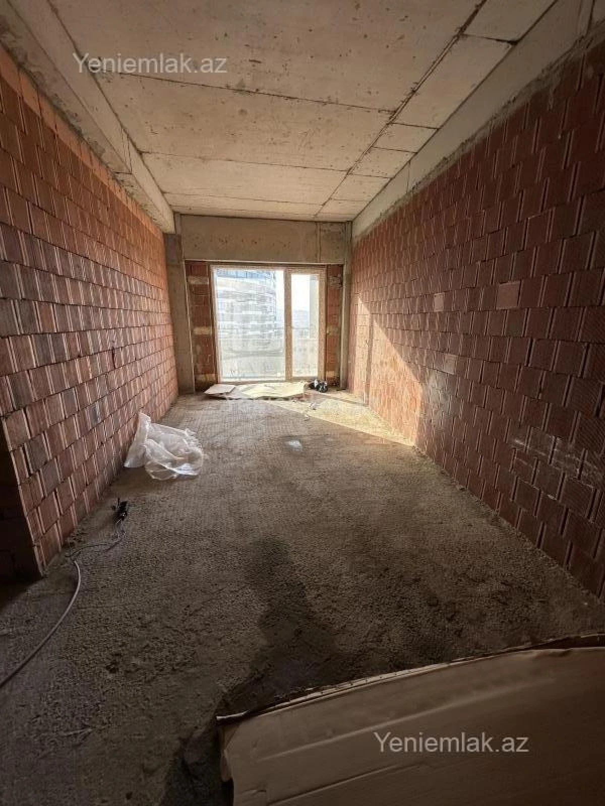 Satılır 2 otaqlı yeni tikili 70 m²