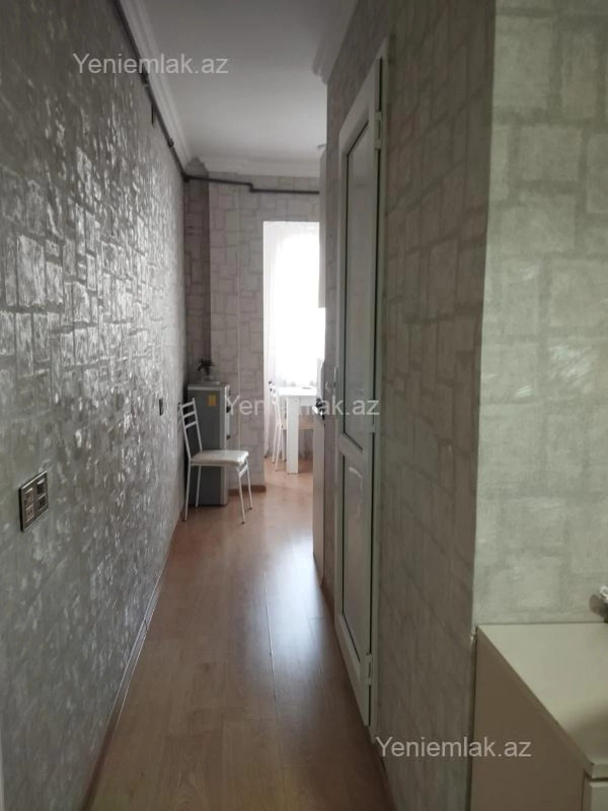 Satılır 2 otaqlı köhnə tikili 55 m²