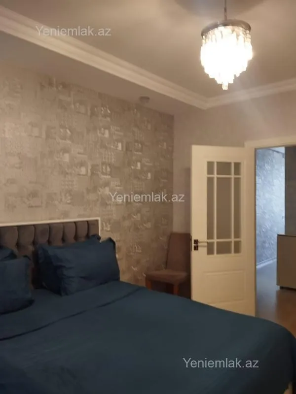Satılır 2 otaqlı köhnə tikili 55 m²