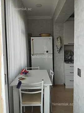 Satılır 2 otaqlı köhnə tikili 55 m²