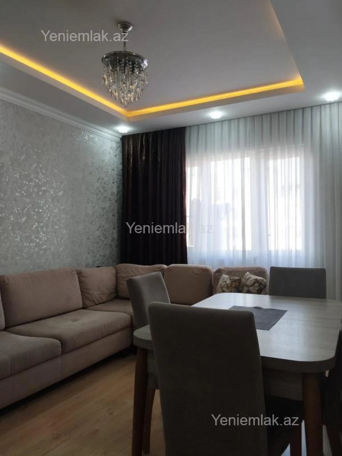 Satılır 2 otaqlı köhnə tikili 55 m²