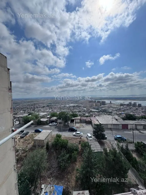 Satılır 3 otaqlı köhnə tikili 70 m²