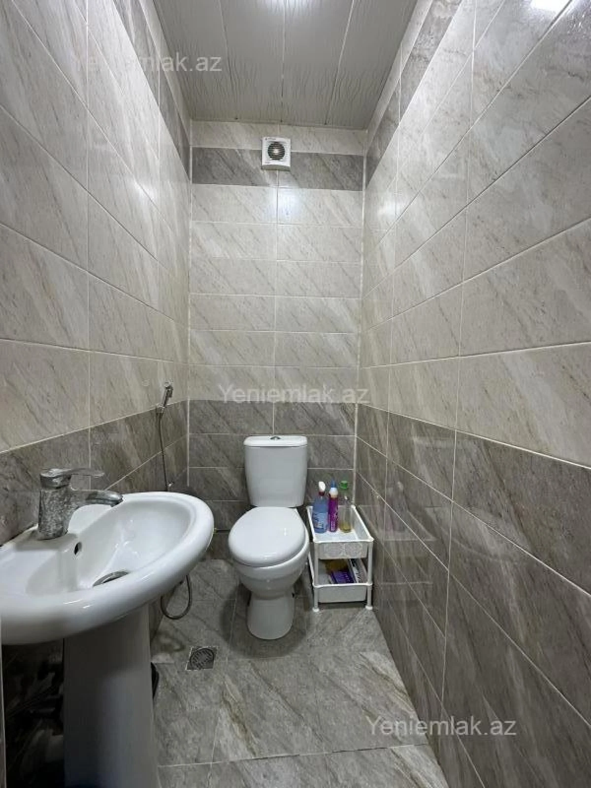 Satılır 2 otaqlı yeni tikili 60 m²