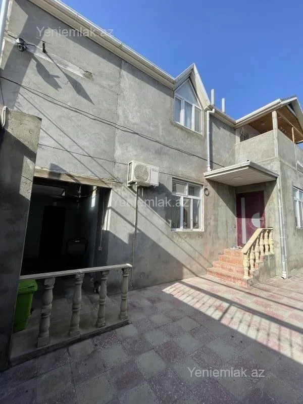 Satılır 5 otaqlı həyət evi 190 m²