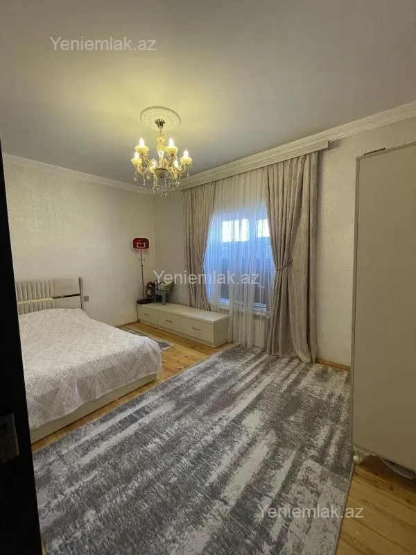 Satılır 5 otaqlı həyət evi 190 m²