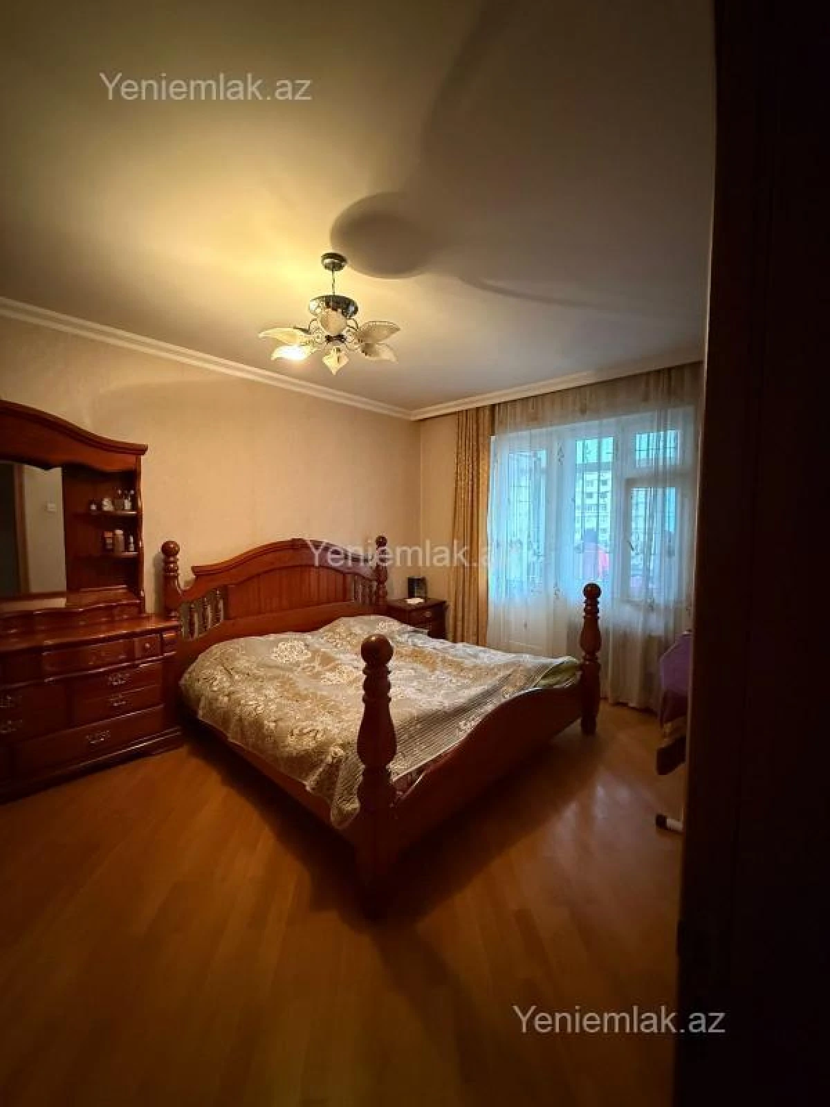 Satılır 3 otaqlı köhnə tikili 75 m²
