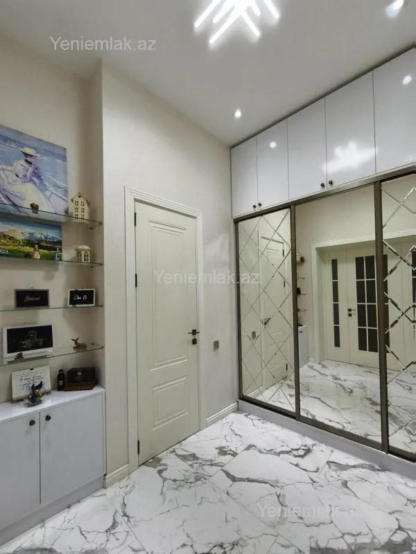 Satılır 3 otaqlı yeni tikili 100 m²