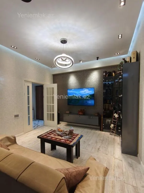 Satılır 3 otaqlı yeni tikili 100 m²