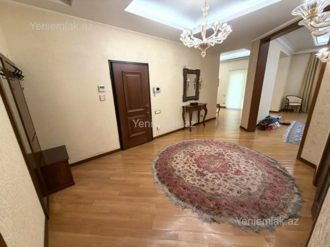 Satılır 5 otaqlı yeni tikili 380 m²