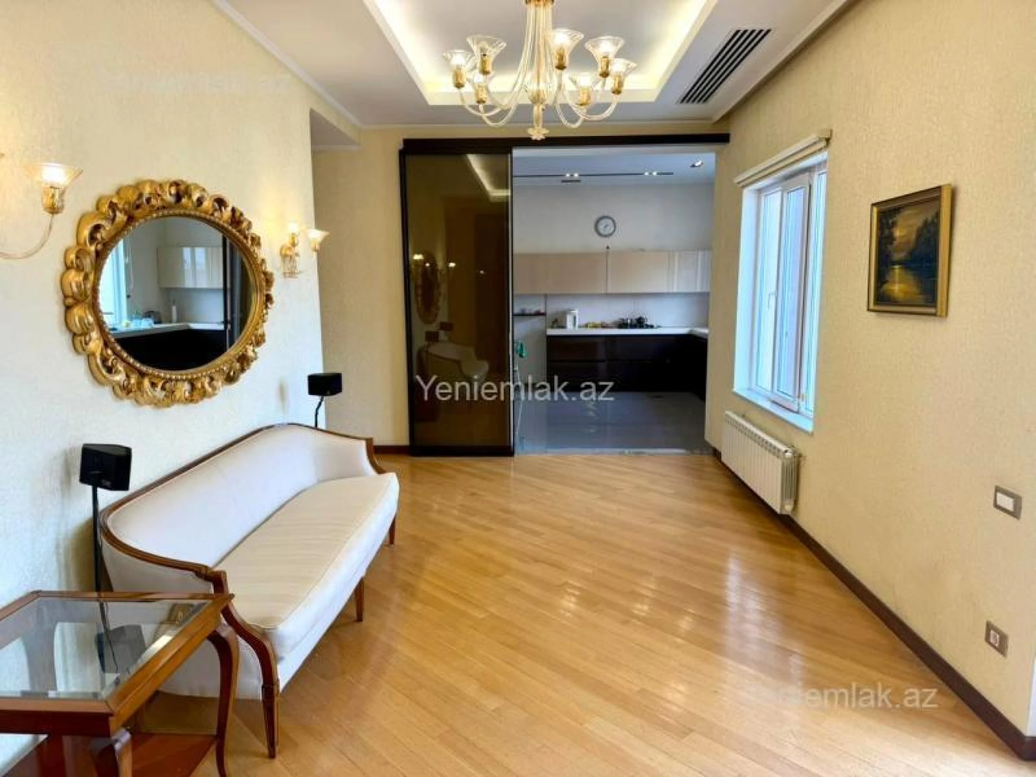 Satılır 5 otaqlı yeni tikili 380 m²