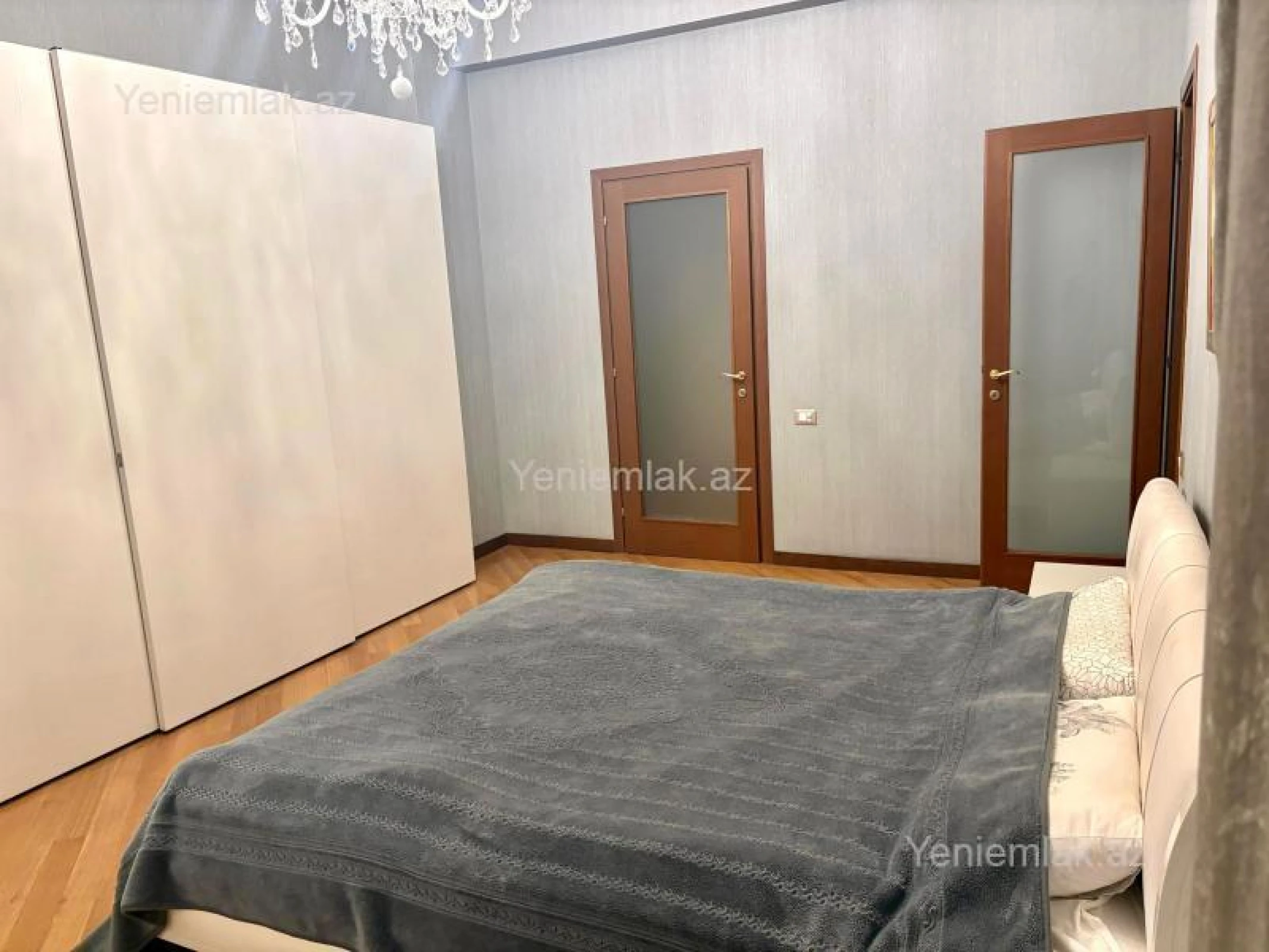 Satılır 5 otaqlı yeni tikili 380 m²