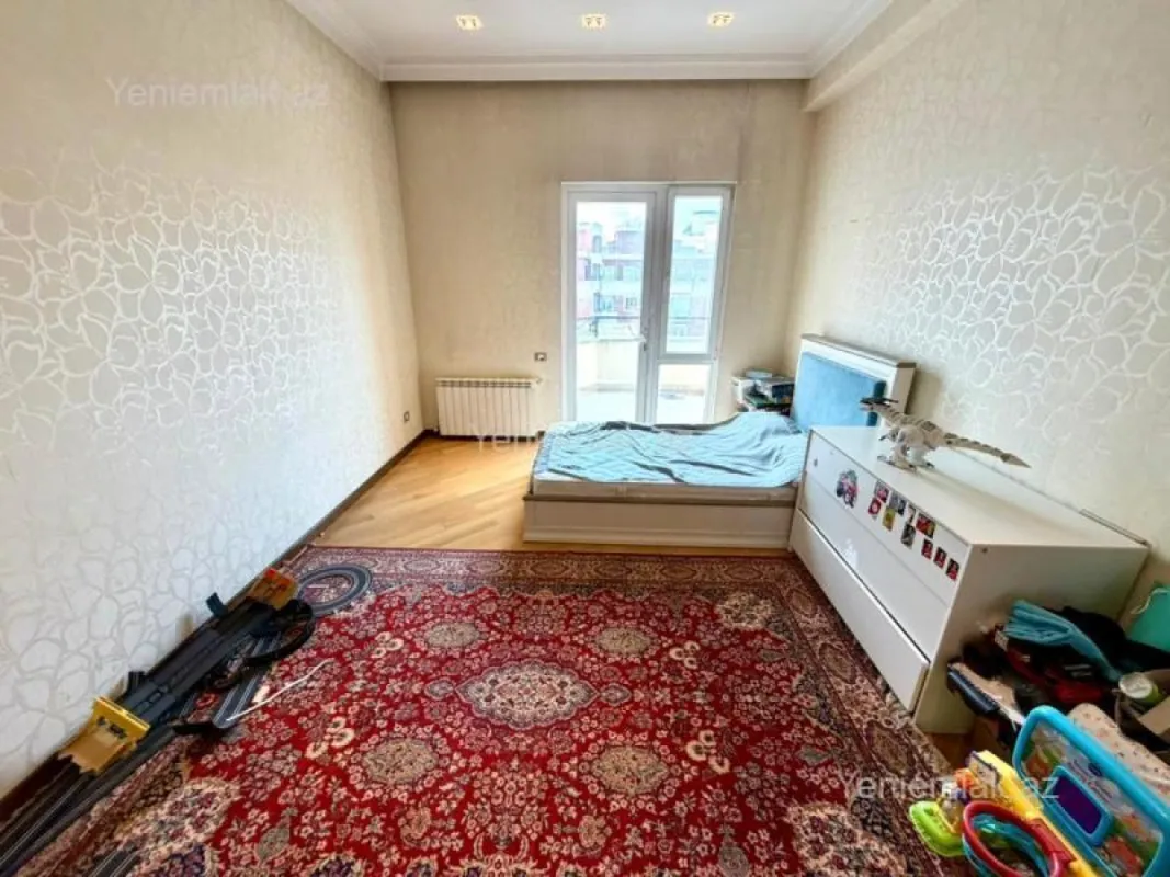 Satılır 5 otaqlı yeni tikili 380 m²