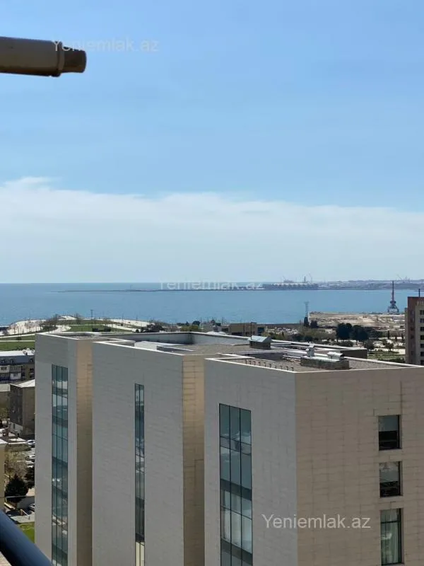 Satılır 3 otaqlı yeni tikili 130 m²