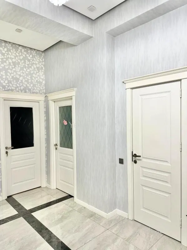 Satılır 3 otaqlı yeni tikili 138 m²