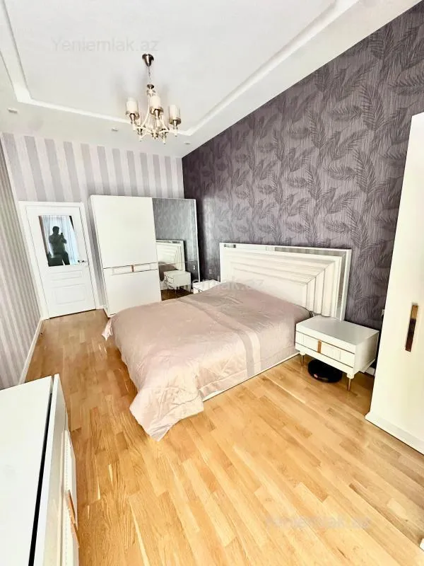 Satılır 3 otaqlı yeni tikili 138 m²