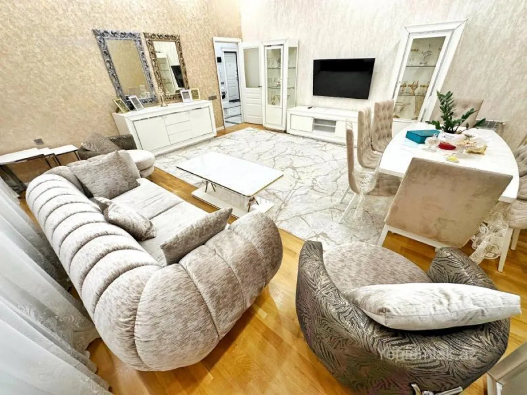 Satılır 3 otaqlı yeni tikili 138 m²