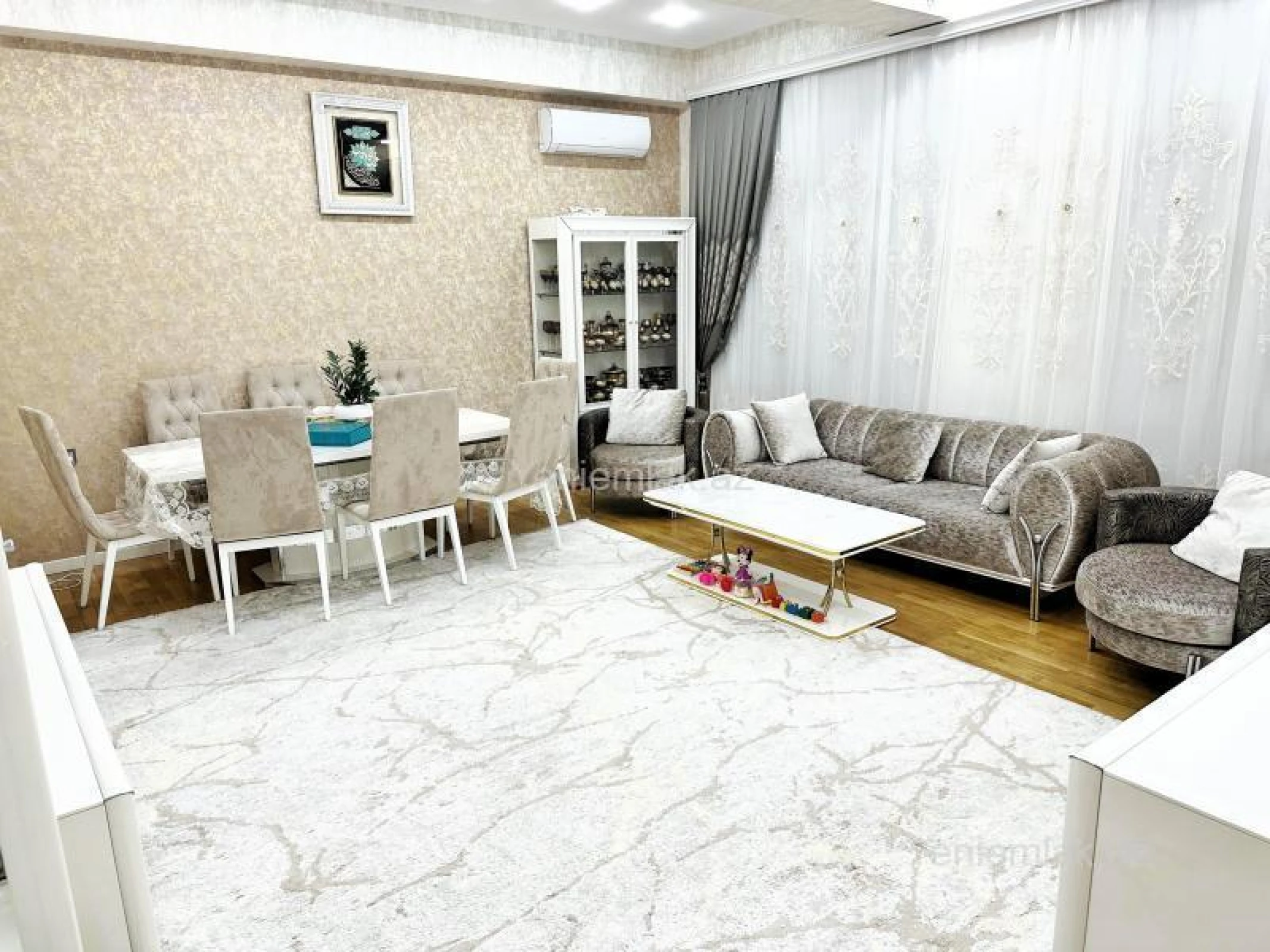 Satılır 3 otaqlı yeni tikili 138 m²
