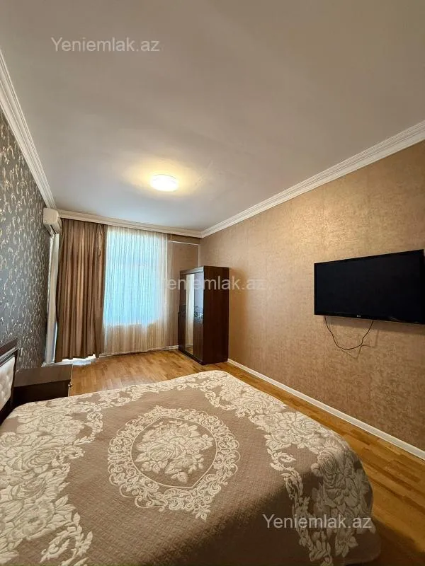 Satılır 3 otaqlı yeni tikili 120 m²