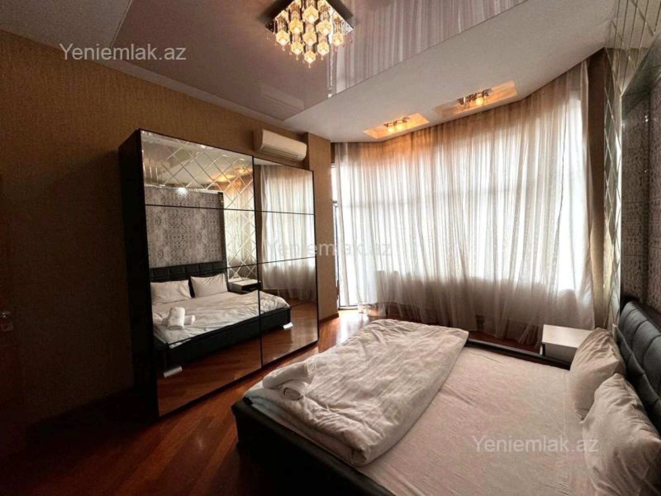 Satılır 4 otaqlı yeni tikili 200 m²