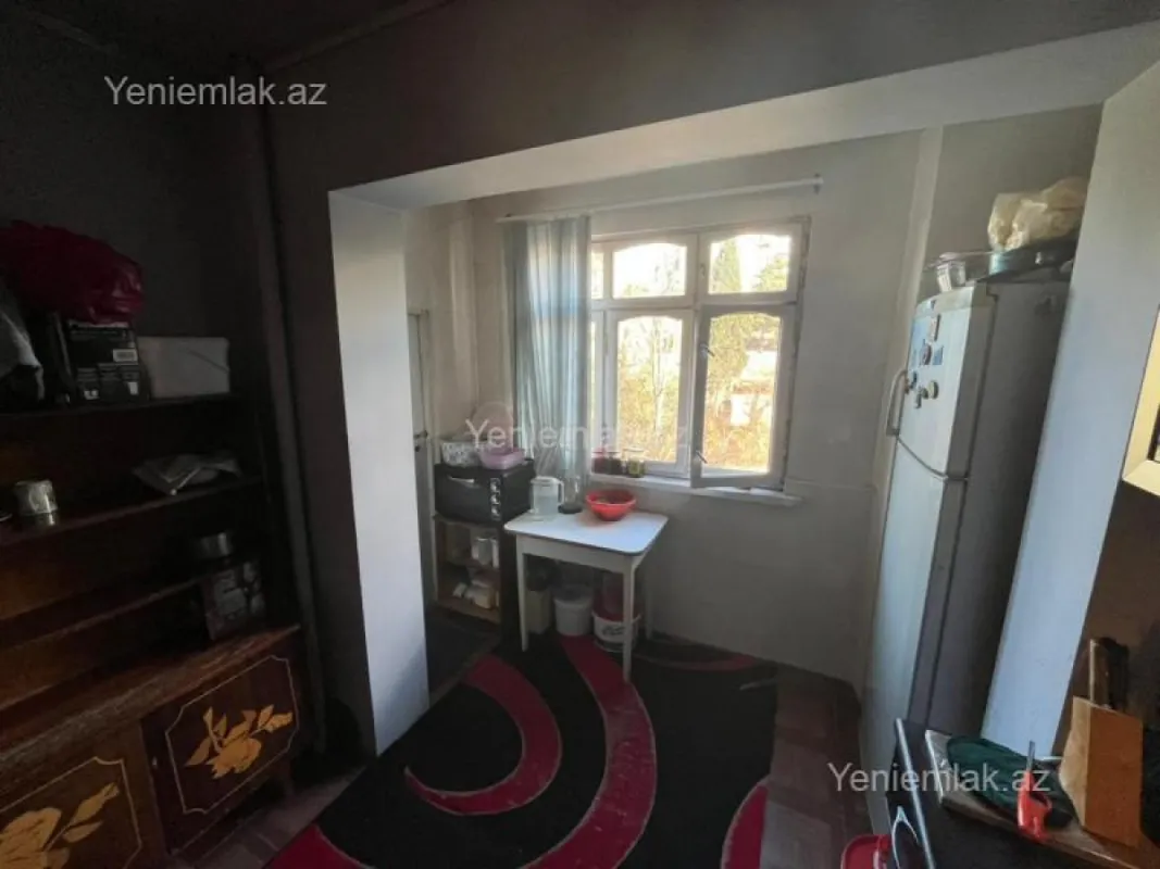 Satılır 5 otaqlı köhnə tikili 110 m²