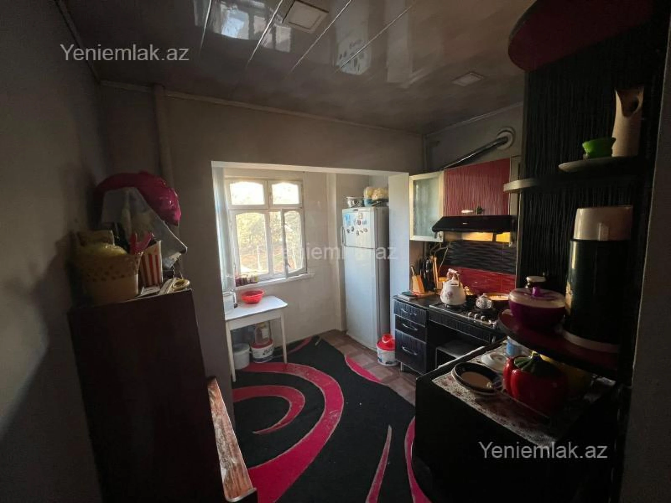 Satılır 5 otaqlı köhnə tikili 110 m²