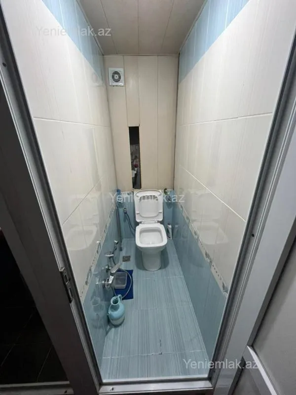 Satılır 5 otaqlı köhnə tikili 110 m²