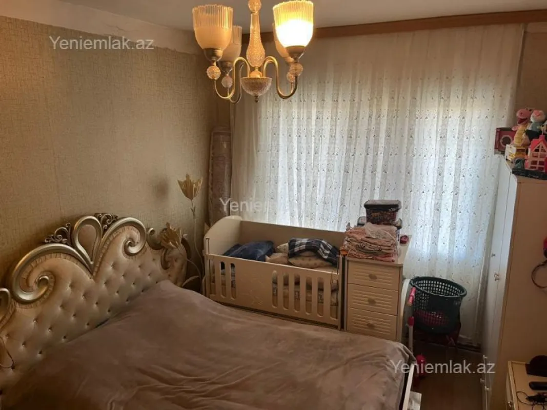 Satılır 5 otaqlı köhnə tikili 110 m²