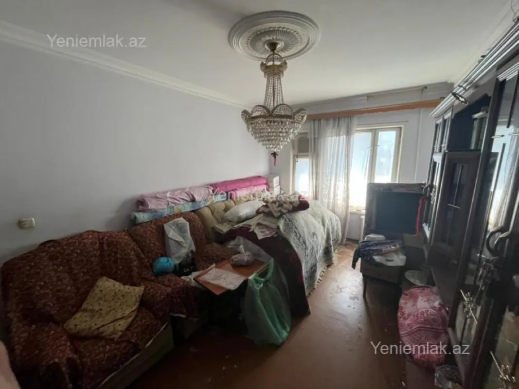 Satılır 5 otaqlı köhnə tikili 110 m²