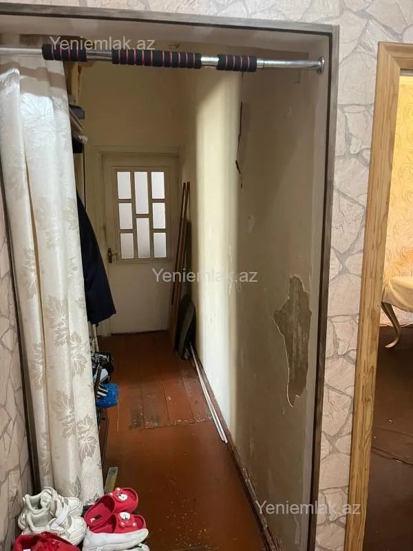 Satılır 5 otaqlı köhnə tikili 110 m²