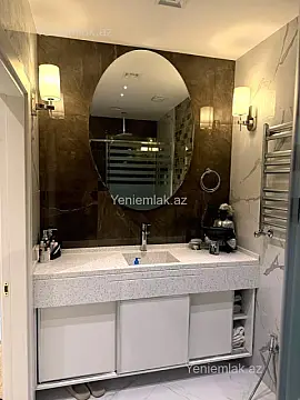 Satılır 3 otaqlı yeni tikili 130 m²