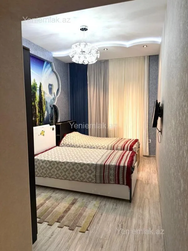 Satılır 3 otaqlı yeni tikili 130 m²