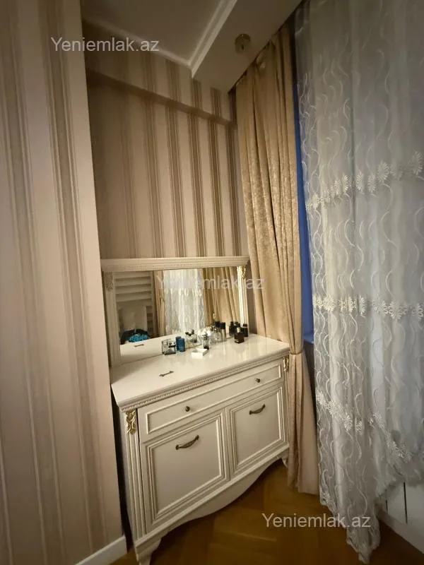 Satılır 3 otaqlı yeni tikili 123 m²