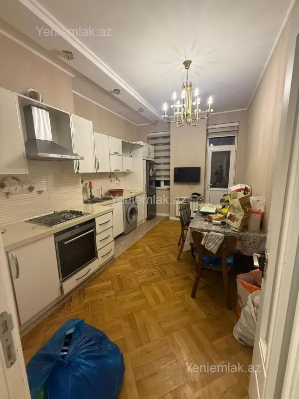 Satılır 3 otaqlı yeni tikili 123 m²