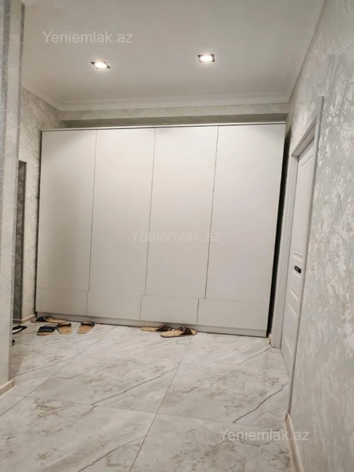 Satılır 2 otaqlı yeni tikili 55 m²