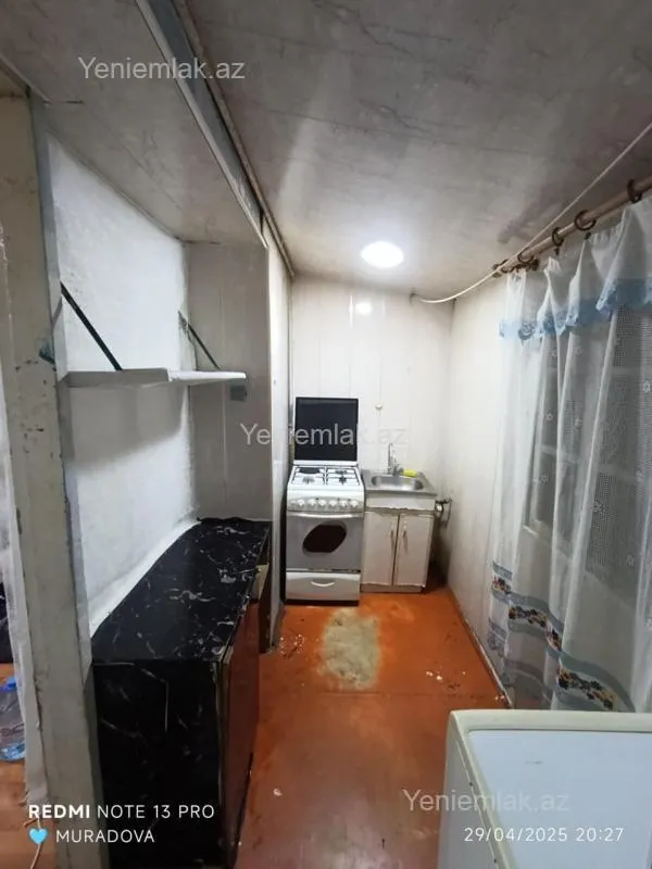 Satılır 1 otaqlı köhnə tikili 25 m²