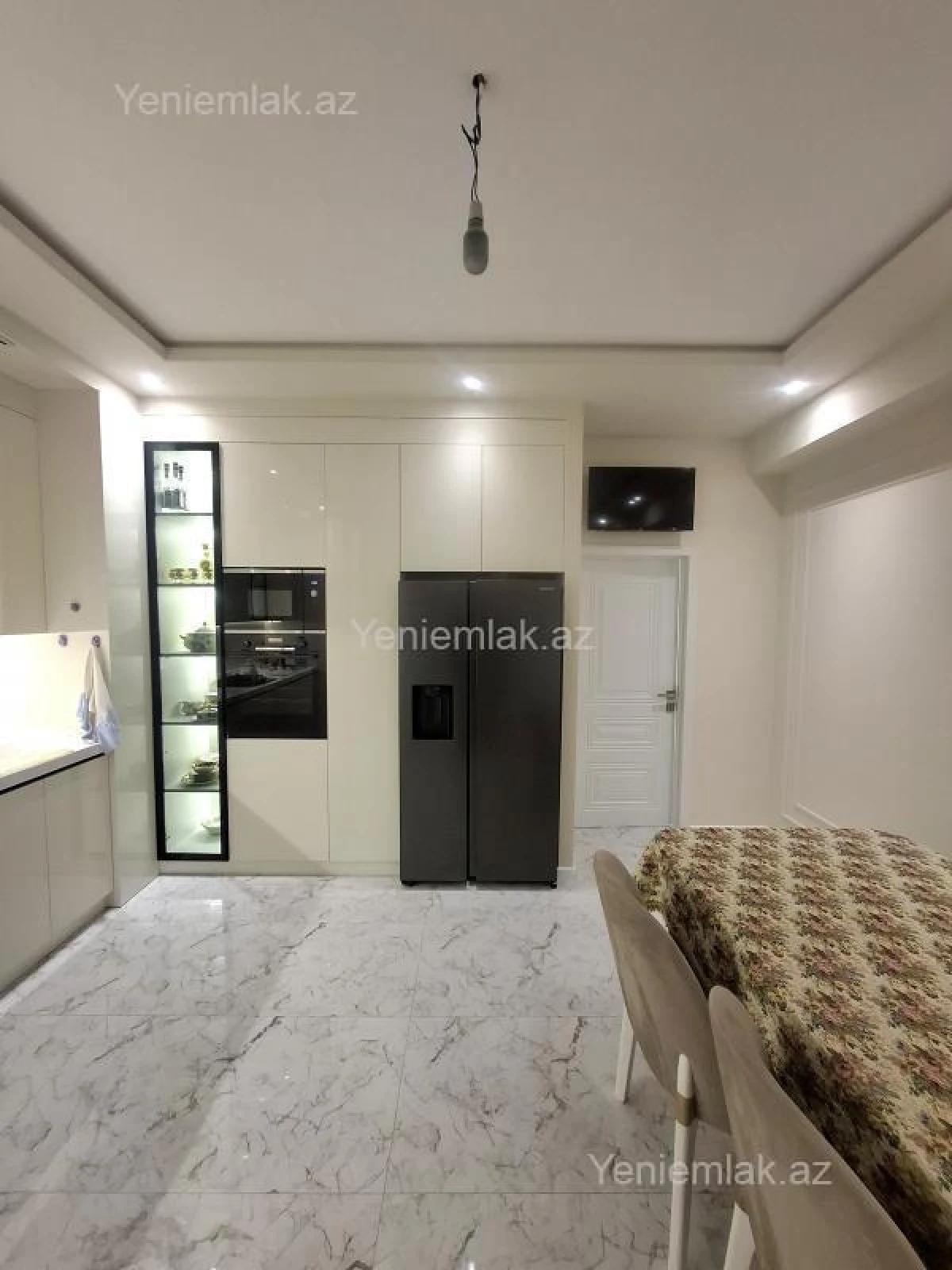 Satılır 3 otaqlı yeni tikili 140 m²