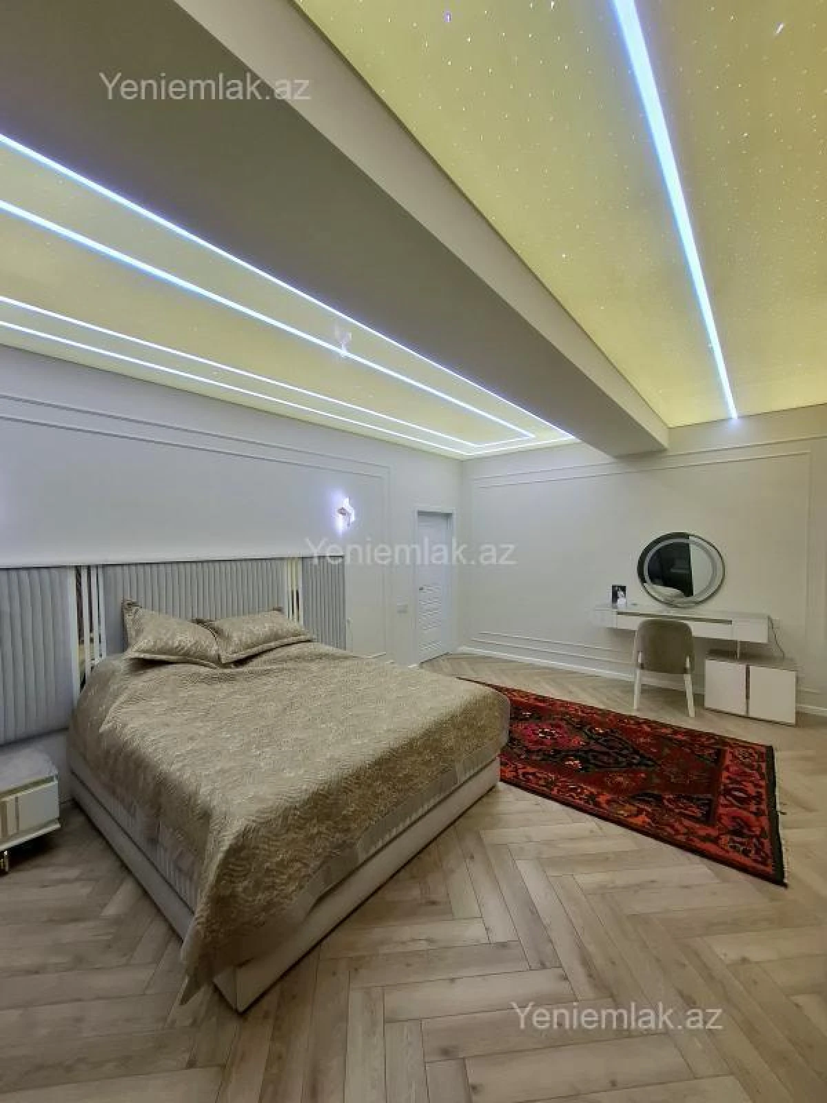 Satılır 3 otaqlı yeni tikili 140 m²