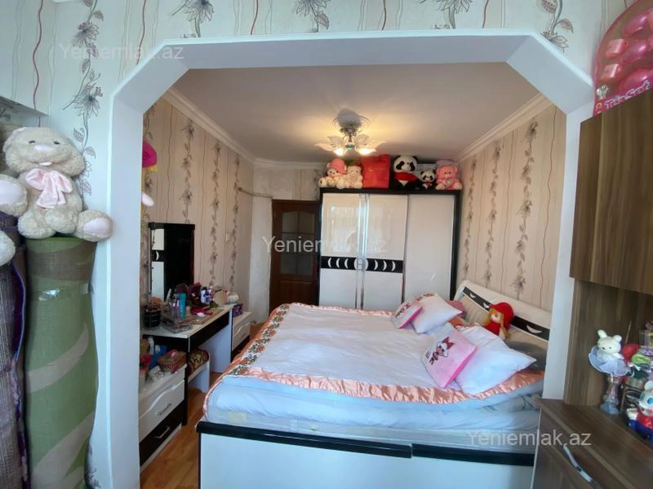 Satılır 3 otaqlı köhnə tikili 90 m²