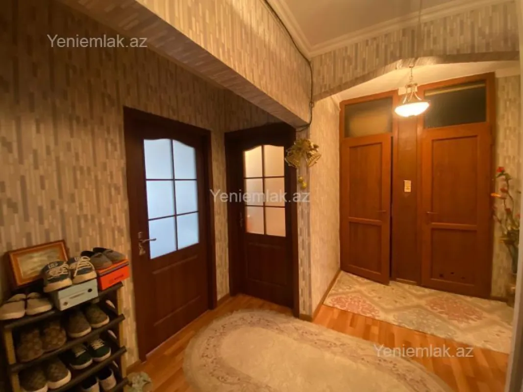 Satılır 3 otaqlı köhnə tikili 90 m²