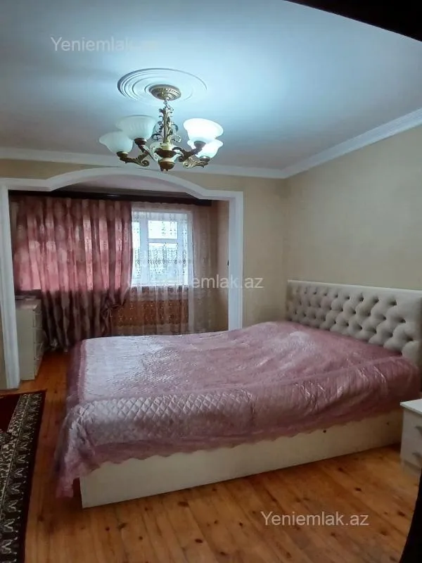 Satılır 3 otaqlı köhnə tikili 85 m²