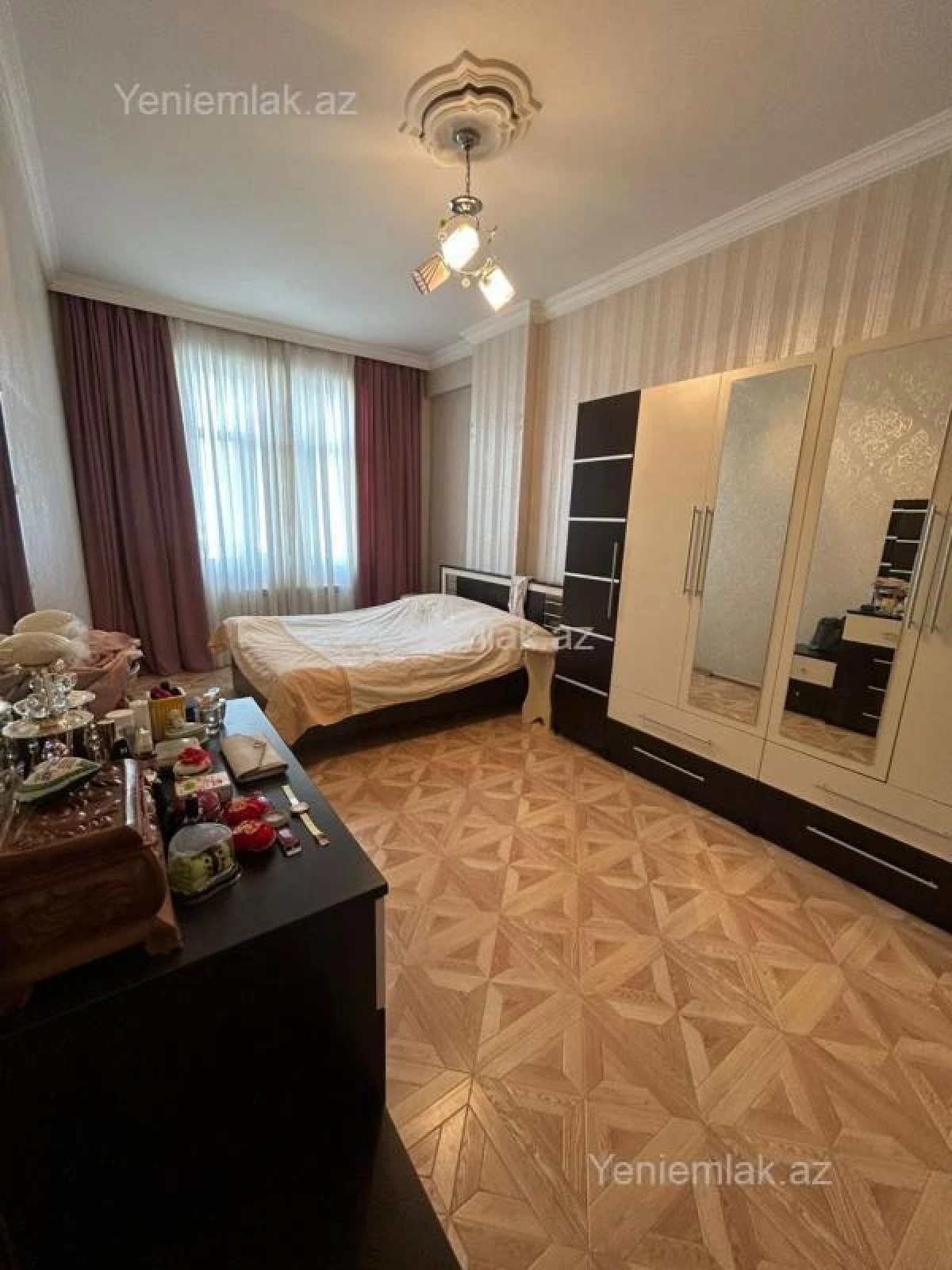 Satılır 3 otaqlı yeni tikili 120 m²