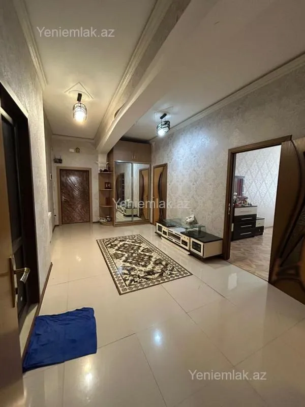 Satılır 3 otaqlı yeni tikili 120 m²