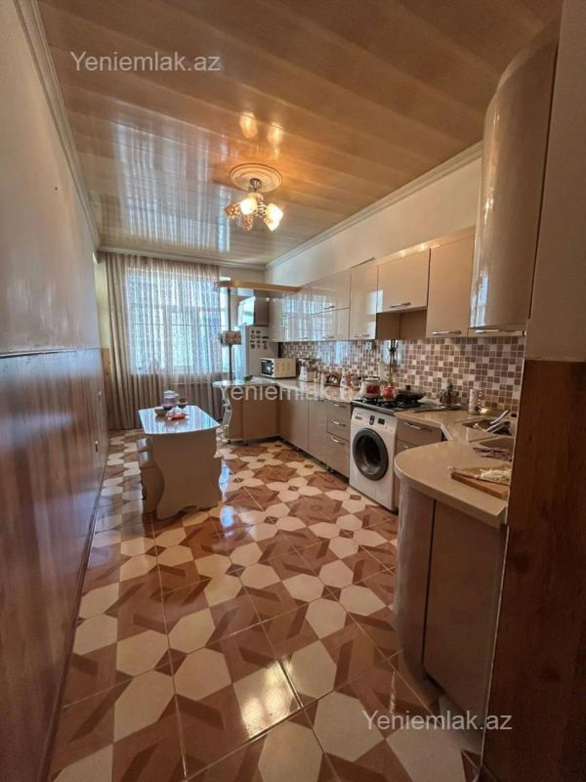 Satılır 3 otaqlı yeni tikili 120 m²